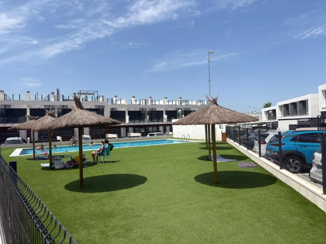 Modern townhouse with basement and pool near El Carabassí