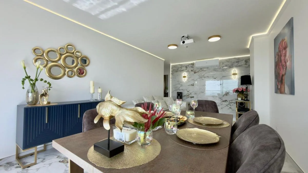 Renoviertes Apartment mit 3 Schlafzimmern nahe dem Poniente-Strand